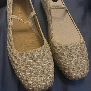 The Max Square Mary Jane Golden Sun Basketweave Size: 9